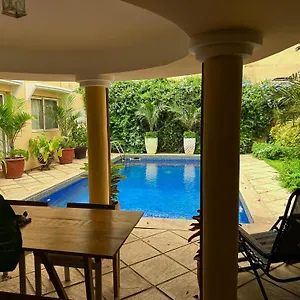  Villa Two Bedroom With Private Swimming Pool And Garden In Almadies